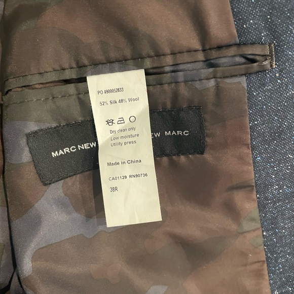 Andrew Marc blazer with Faux leather Elbow Patch & Collar. Worn collar. - Picture 7 of 11